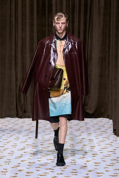 Look 54